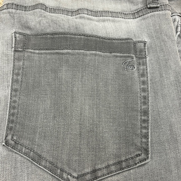 Two By Vince Camuto: Women's Gray Jeans Raw Hem, Size 30 - Picture 5 of 11